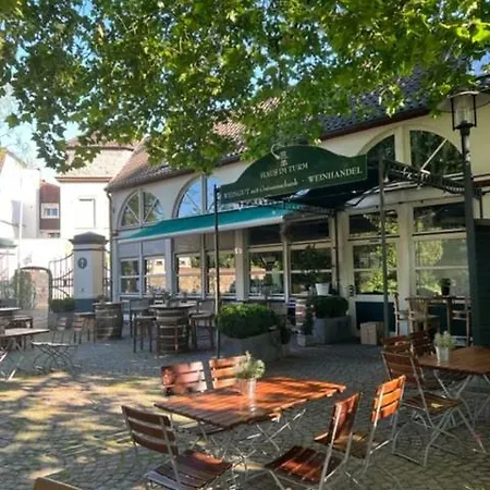 Fachwerkhaus Im Historischen Innenhof Von Haus Im Turm * Bad Honnef